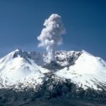 MSH82_st_helens_plume_from_harrys_ridge_05-19-82 (1)